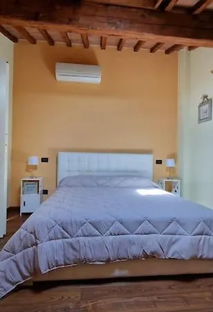 La Casina Di Chiara Apartment *