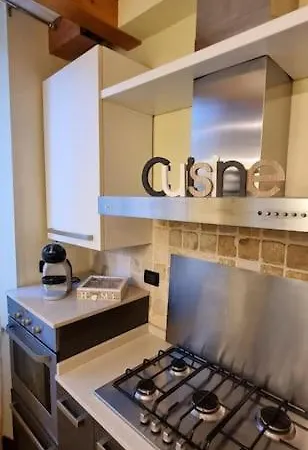 La Casina Di Chiara Apartment